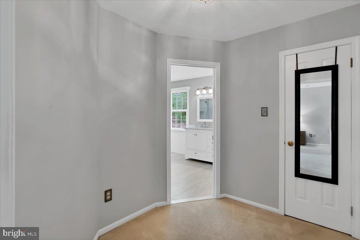 218 Nevin Ln