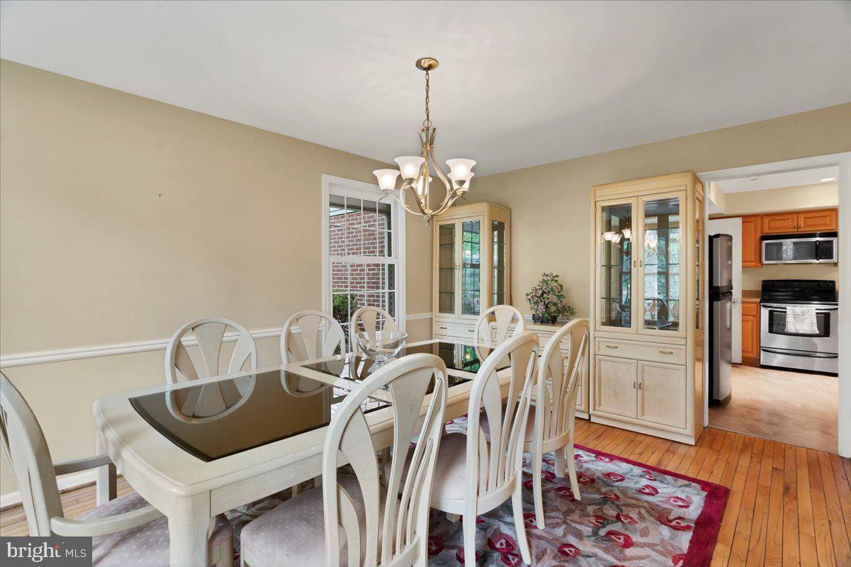 218 Nevin Ln