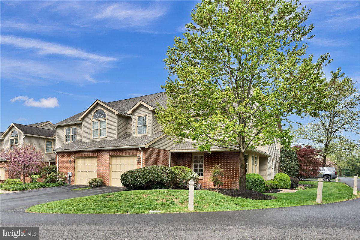 218 Nevin Ln