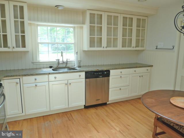 22 Detweiler Ln