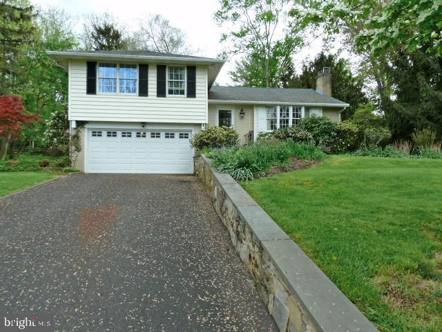 22 Detweiler Ln