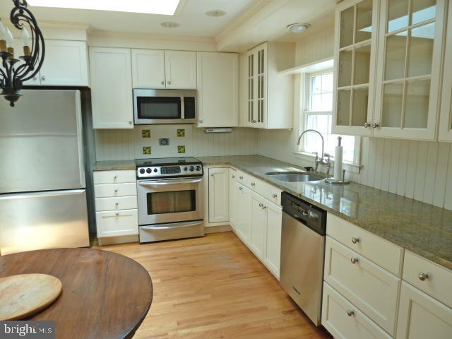 22 Detweiler Ln