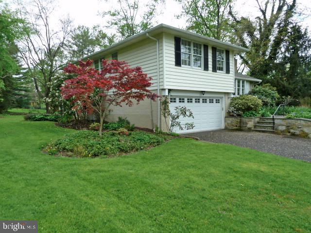 22 Detweiler Ln