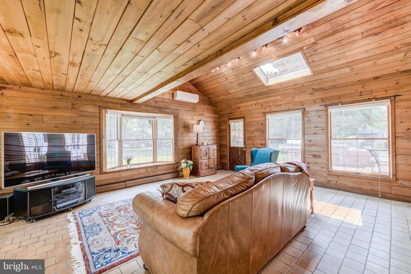 920 Davis Rd