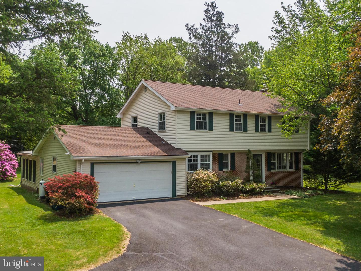 920 Davis Rd