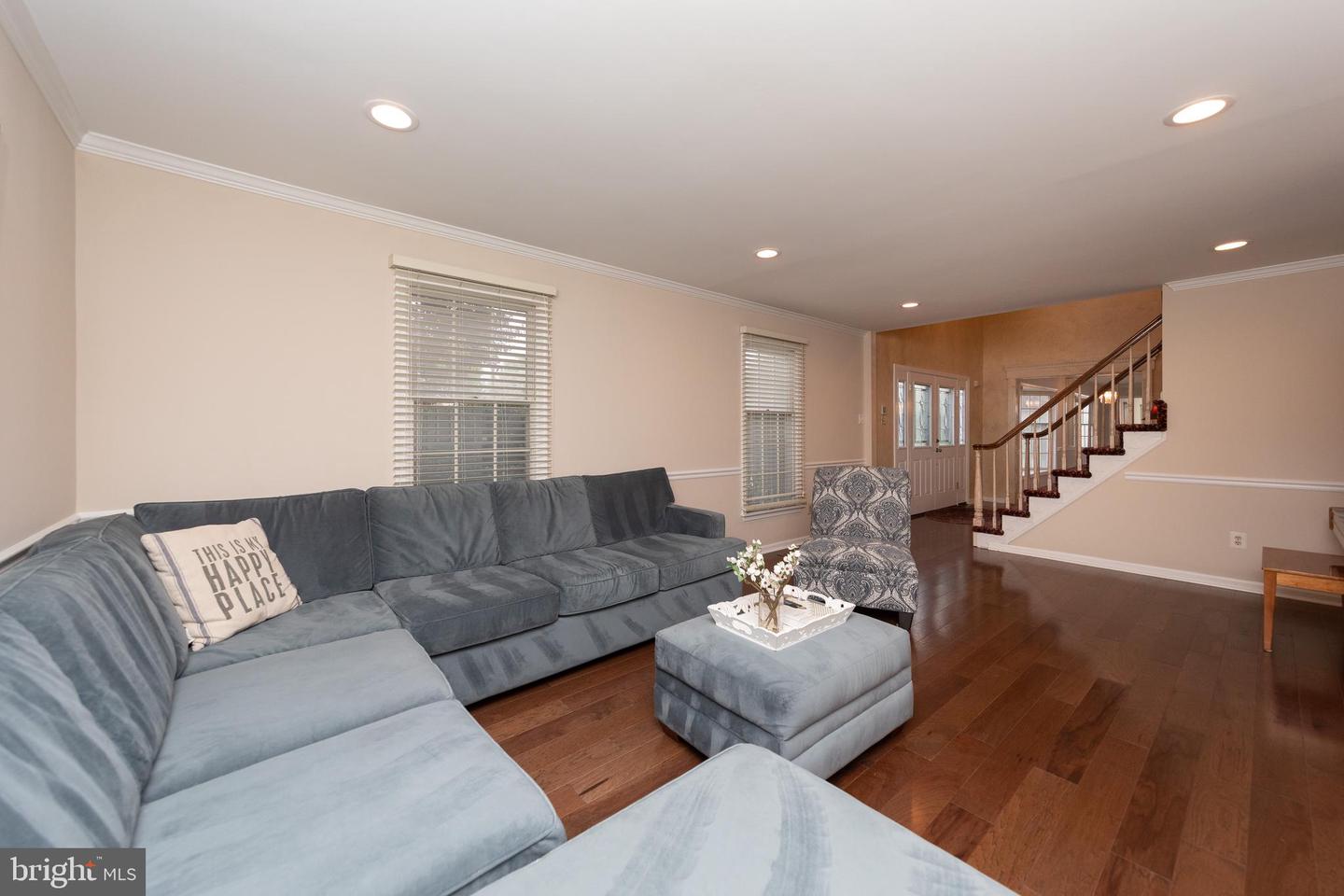 715 Signal Hill Rd