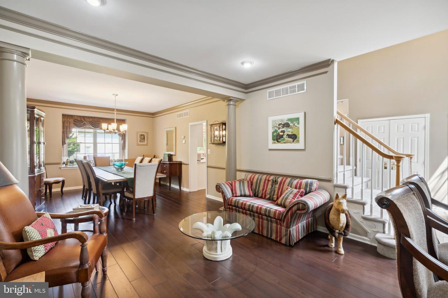 201 Hazeltine Cir