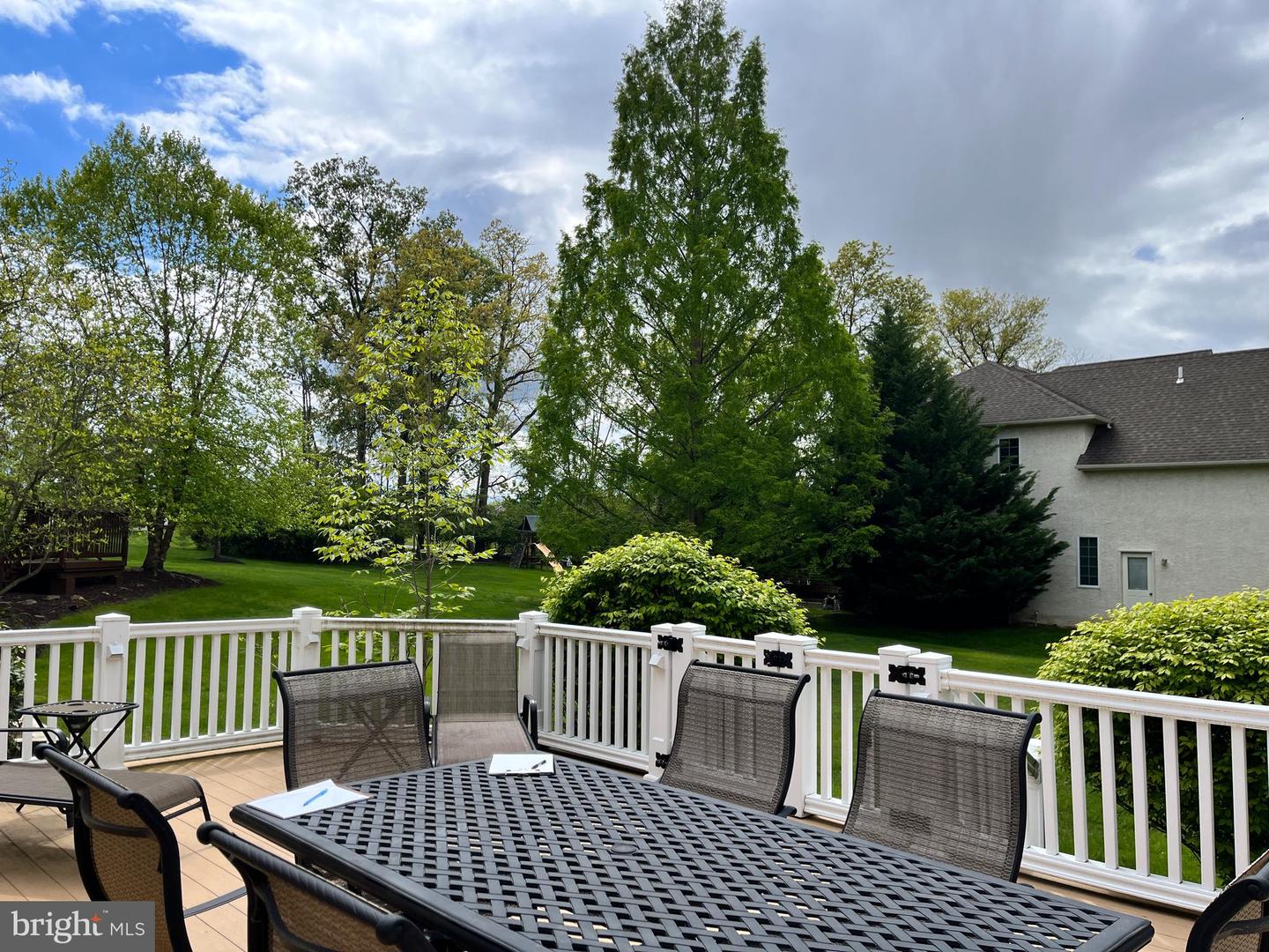 201 Hazeltine Cir