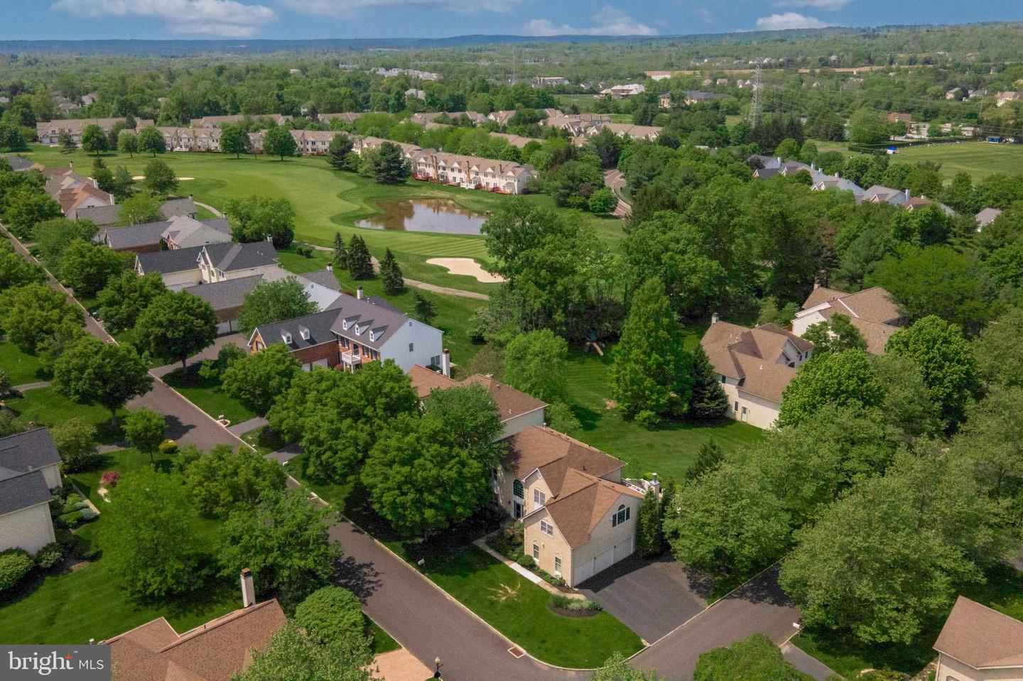 201 Hazeltine Cir