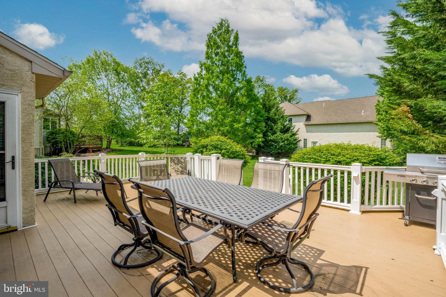 201 Hazeltine Cir