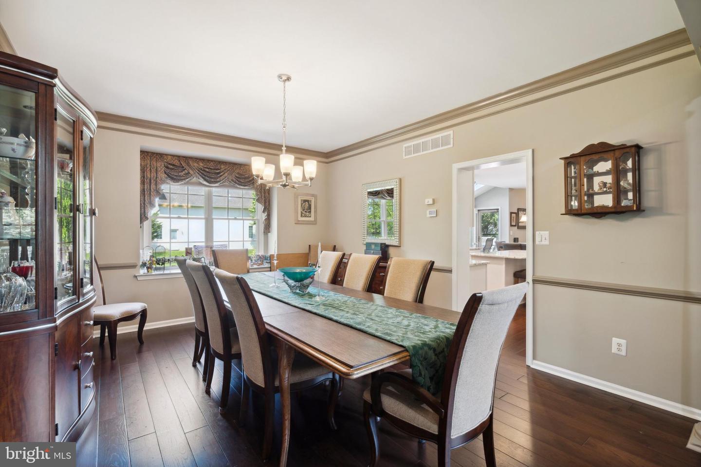 201 Hazeltine Cir