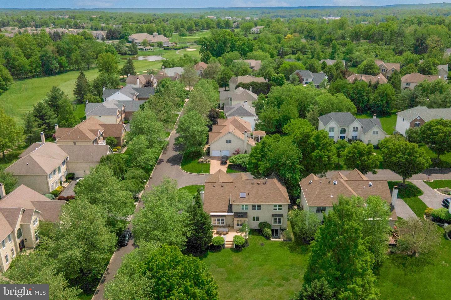 201 Hazeltine Cir