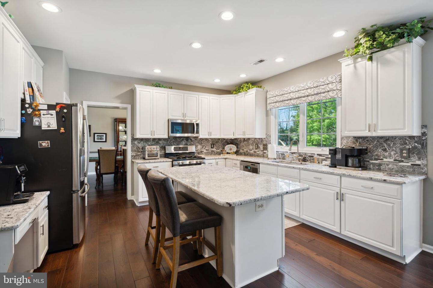 201 Hazeltine Cir