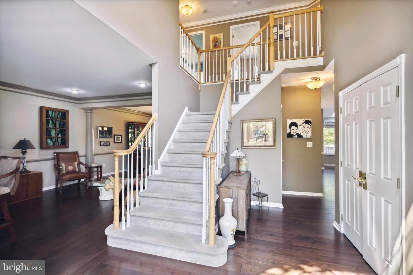 201 Hazeltine Cir