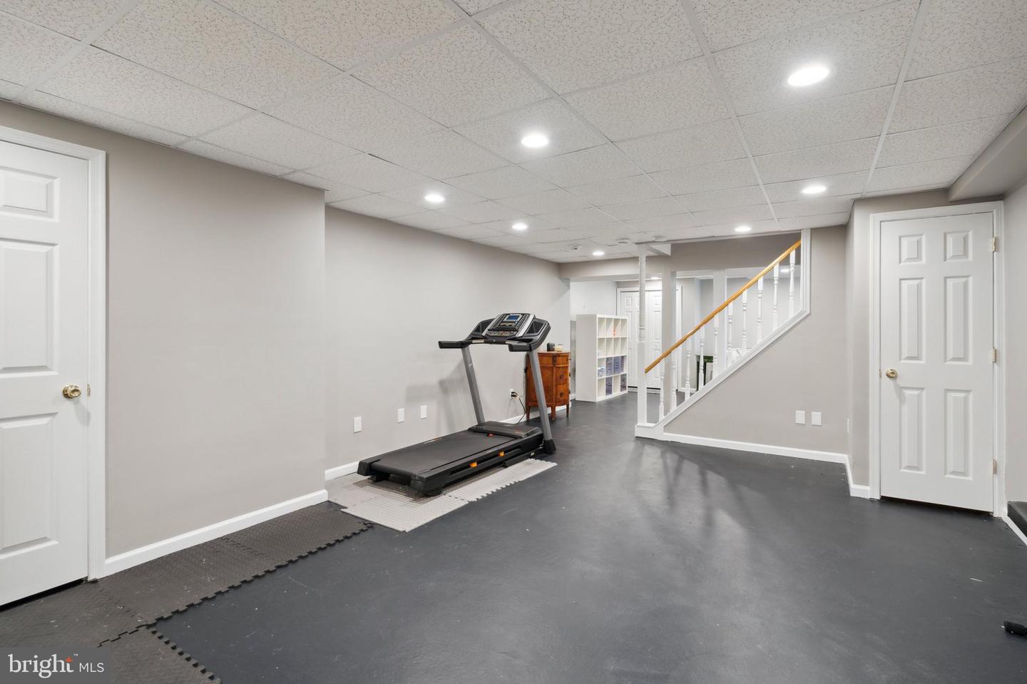 201 Hazeltine Cir