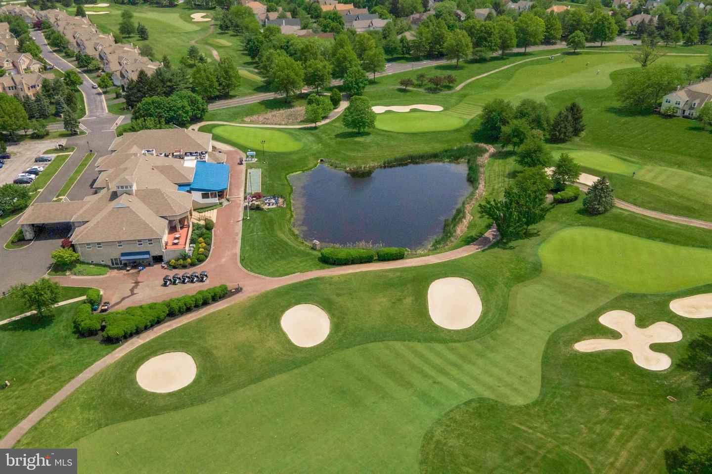 201 Hazeltine Cir