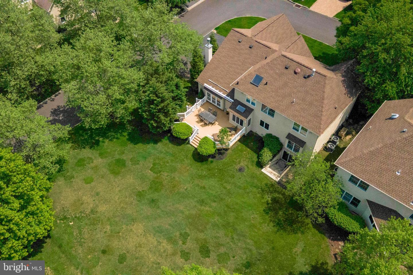 201 Hazeltine Cir