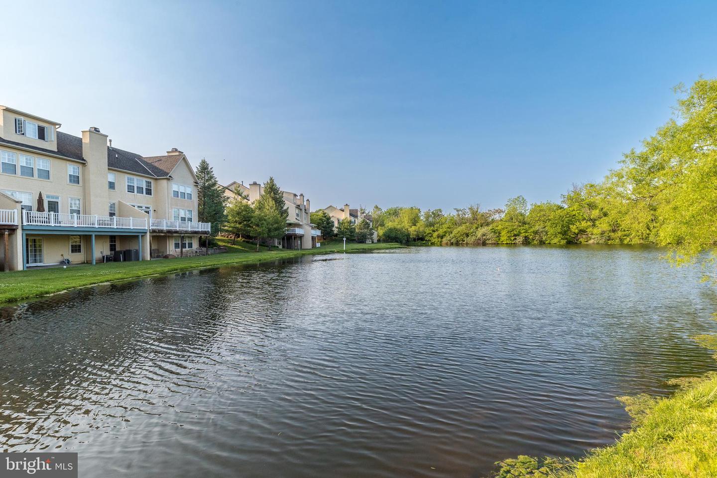 552 Deer Lake Circle