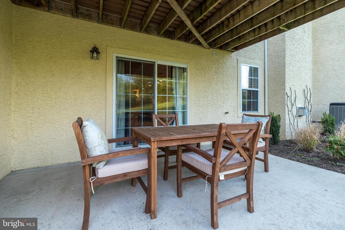 552 Deer Lake Circle
