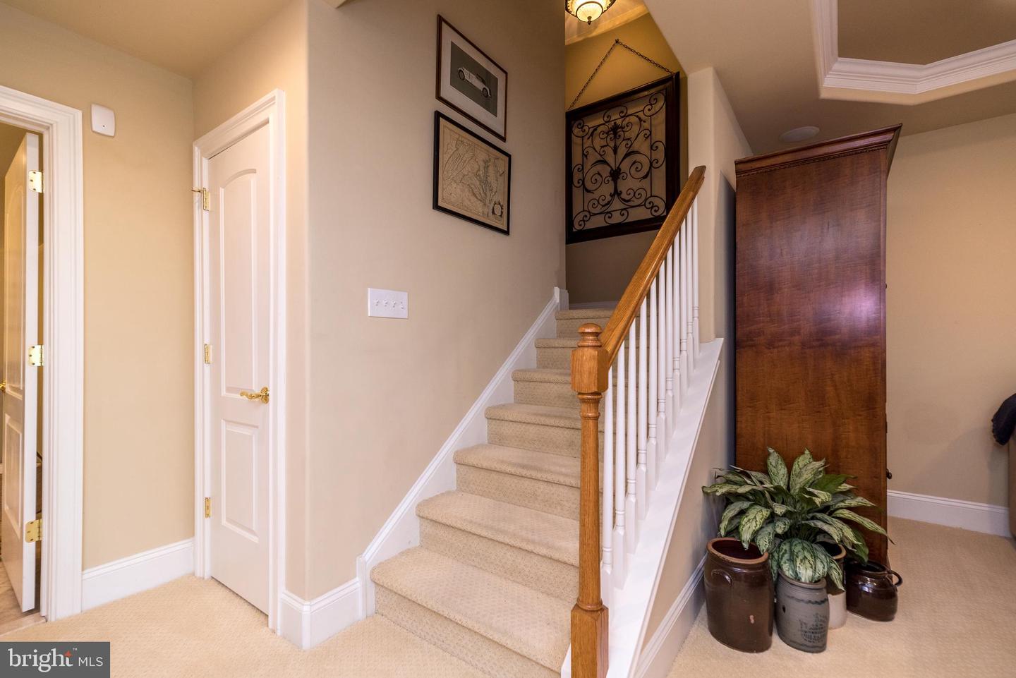 552 Deer Lake Circle