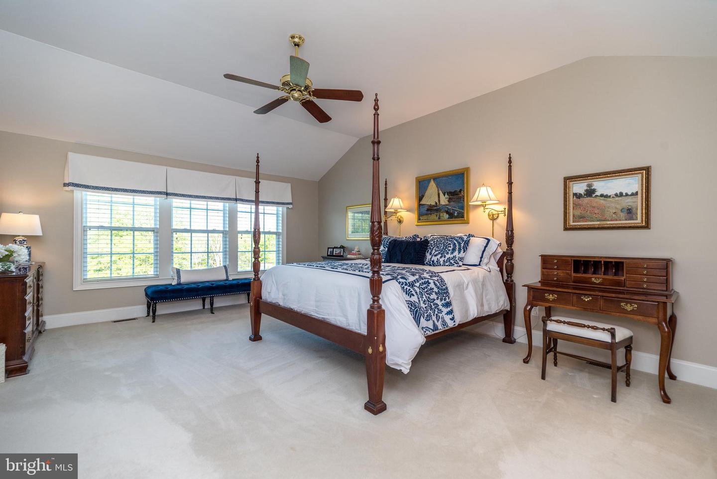 552 Deer Lake Circle