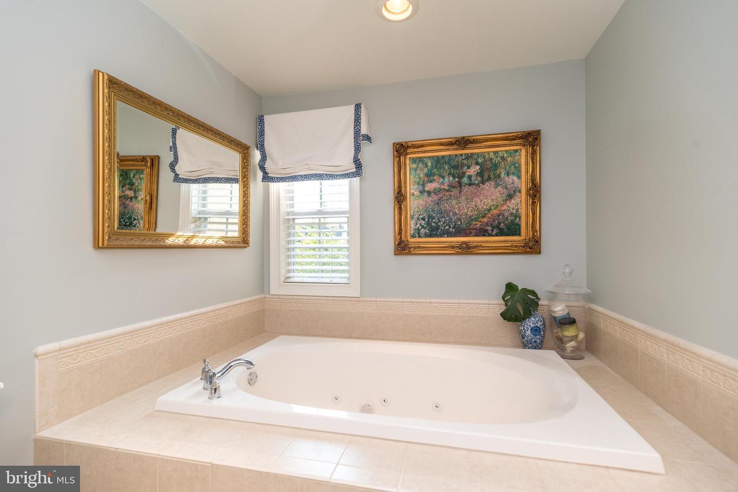 552 Deer Lake Circle