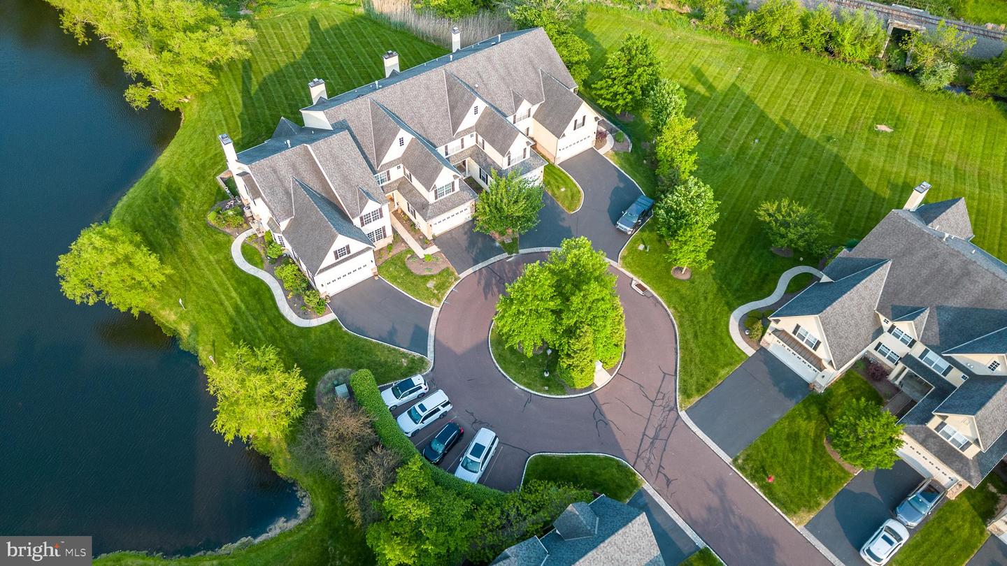 552 Deer Lake Circle