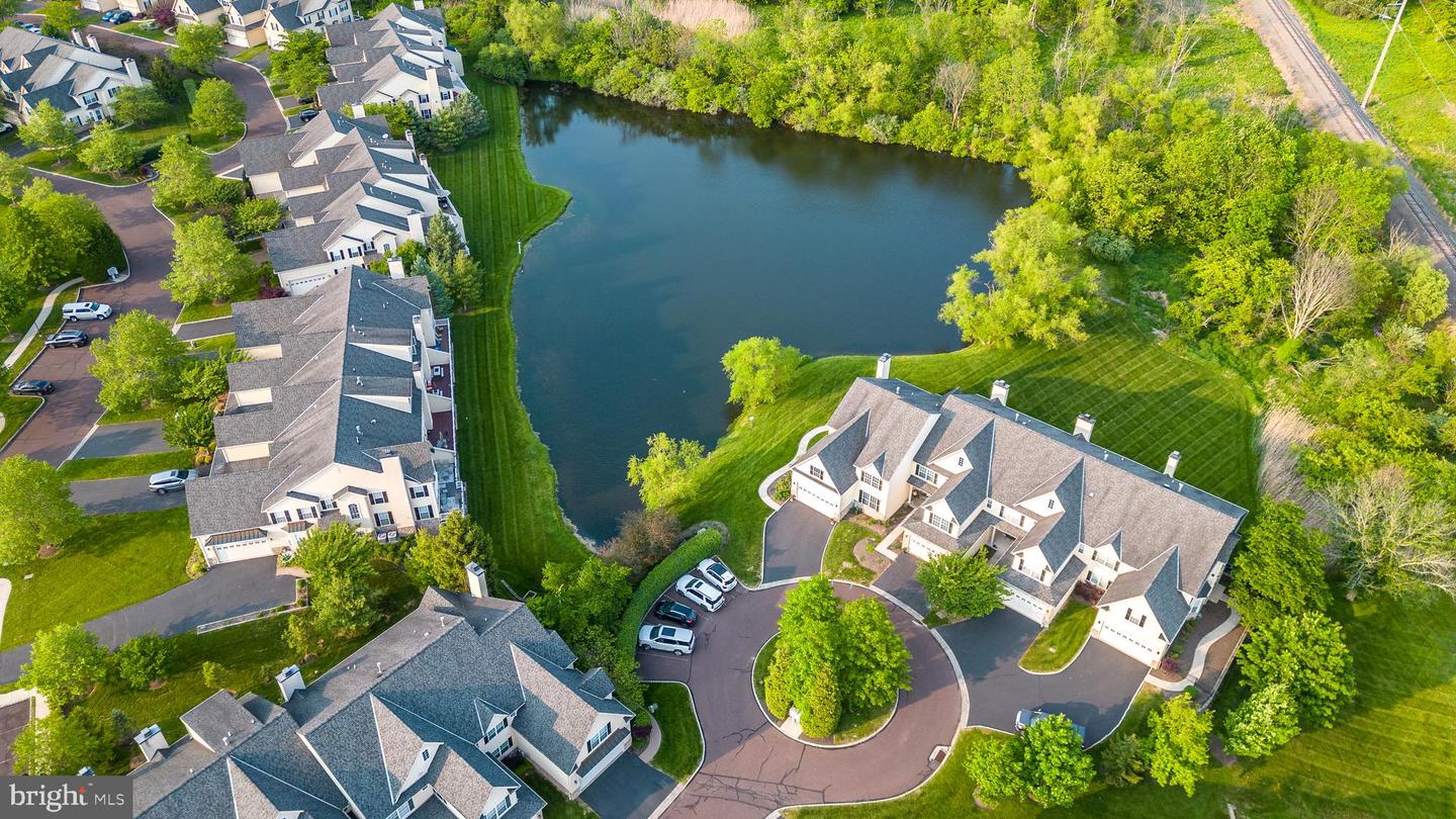 552 Deer Lake Circle