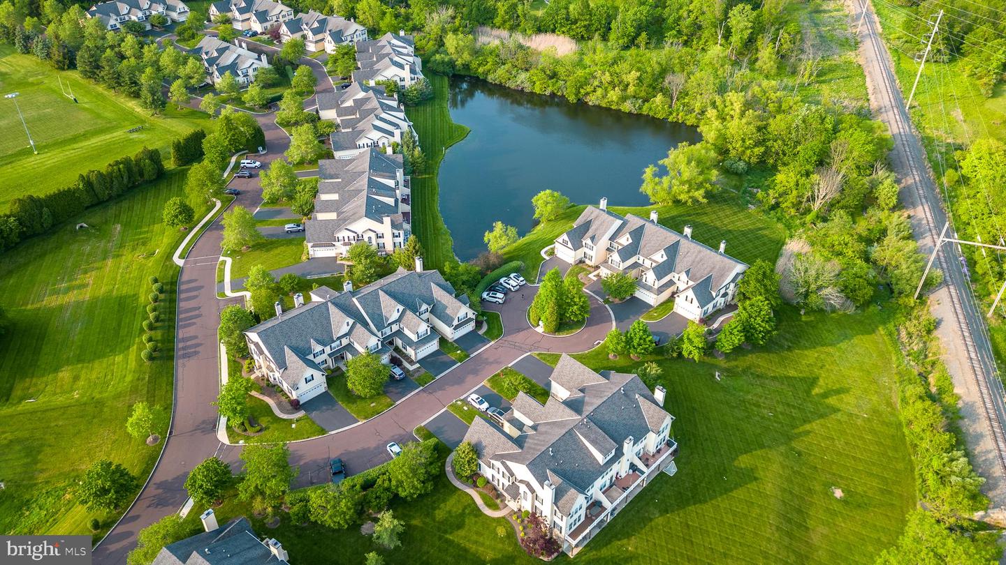 552 Deer Lake Circle