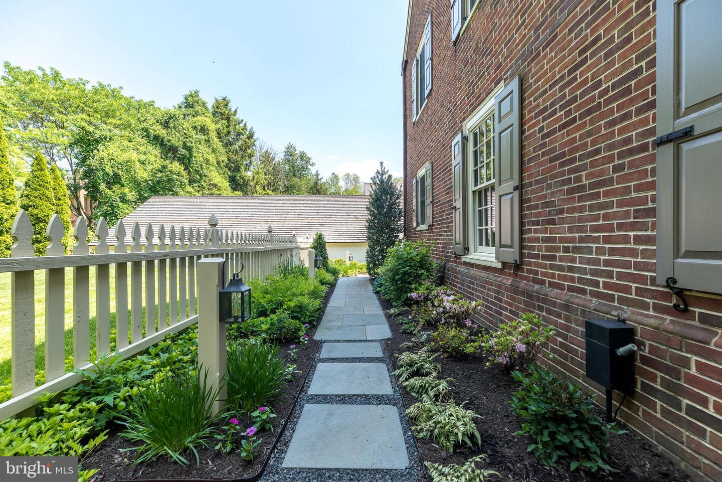 1203 Meissen Ct
