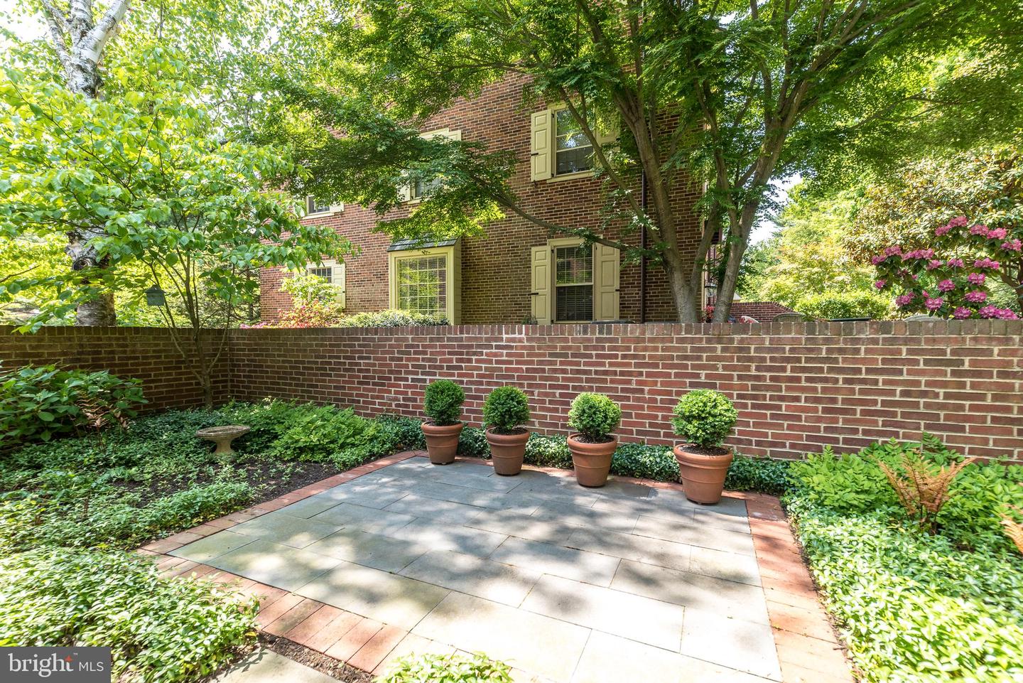 1203 Meissen Ct