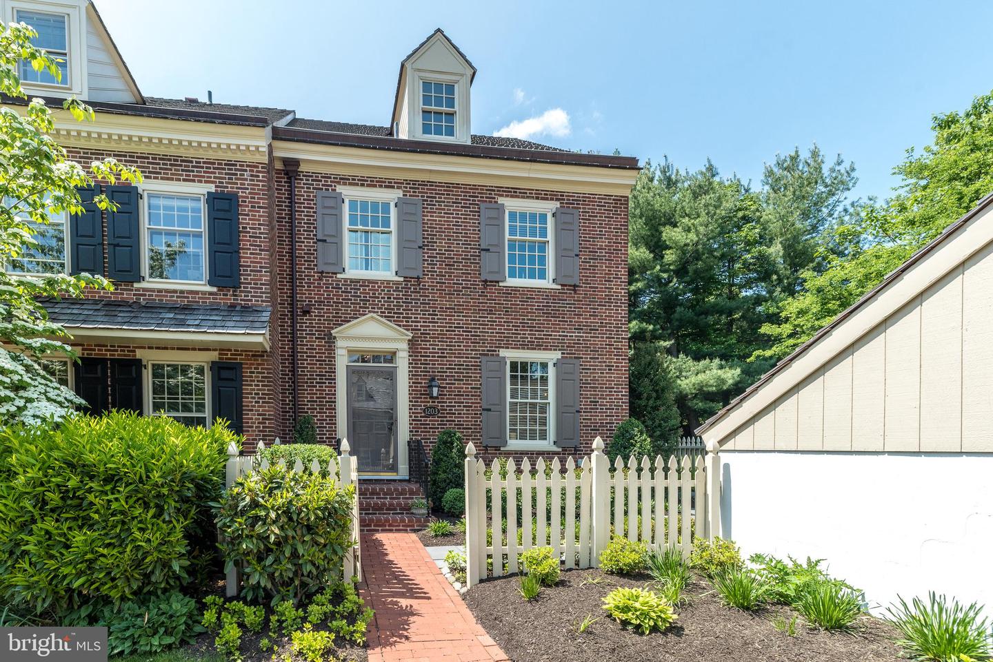 1203 Meissen Ct