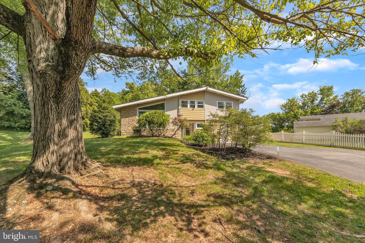 29 Red Rowan Ln