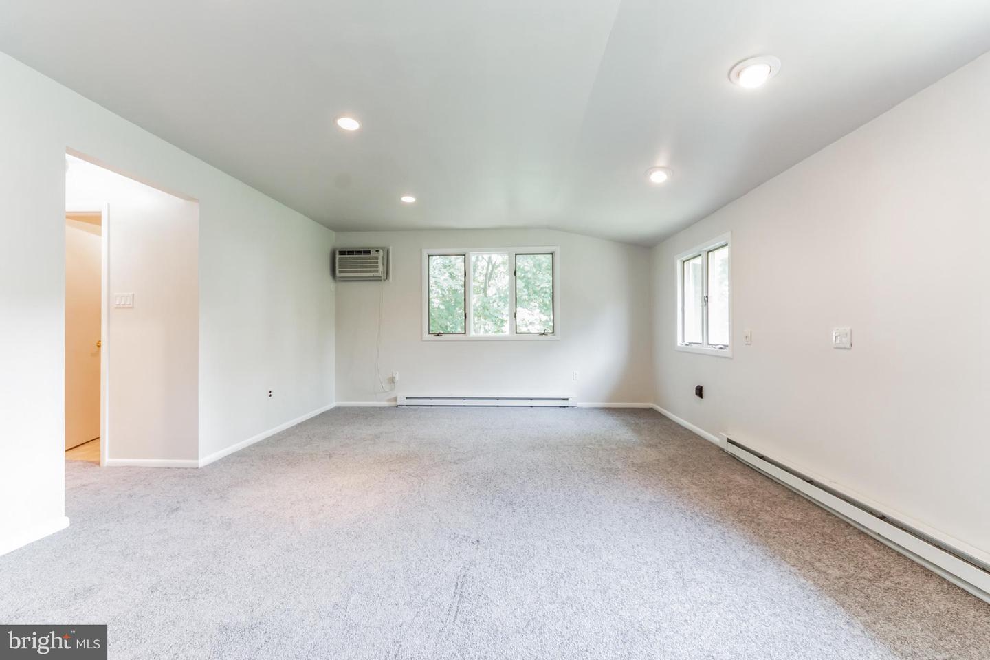 29 Red Rowan Ln