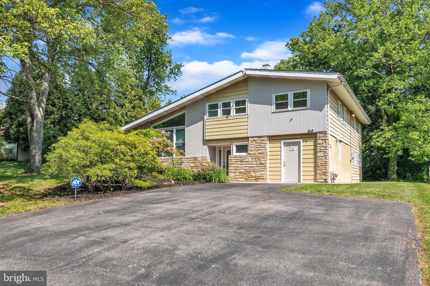 29 Red Rowan Ln