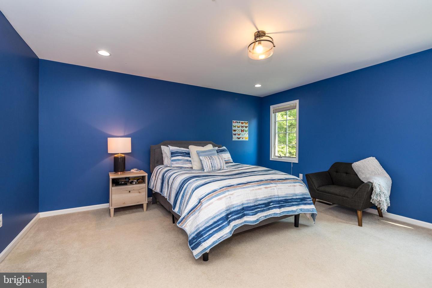 309 Gentry Ln