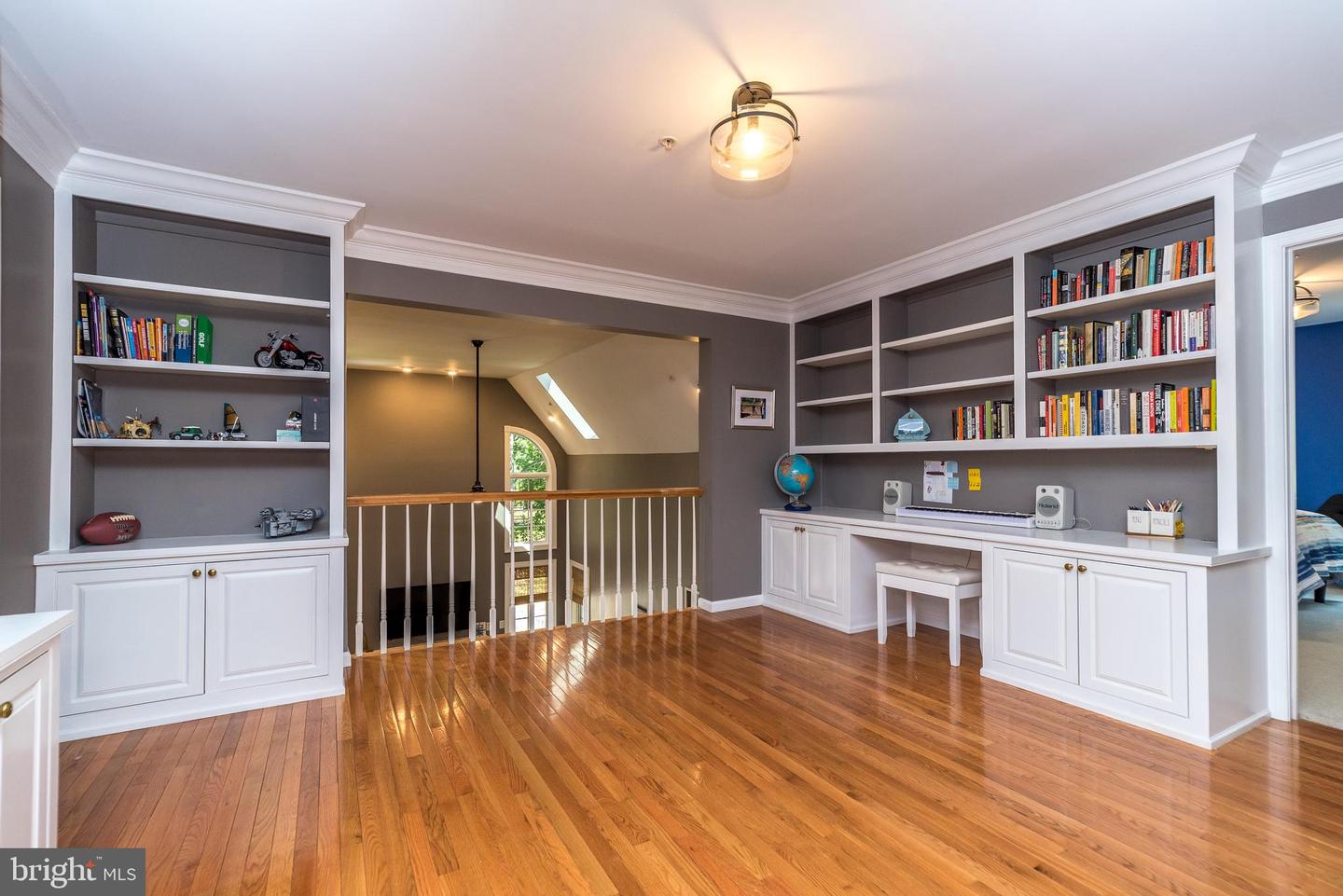 309 Gentry Ln