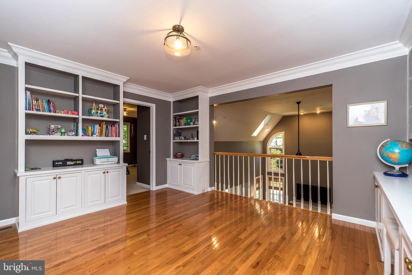 309 Gentry Ln