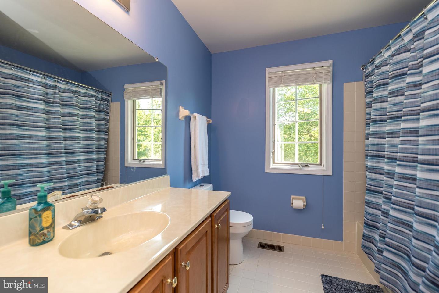 309 Gentry Ln