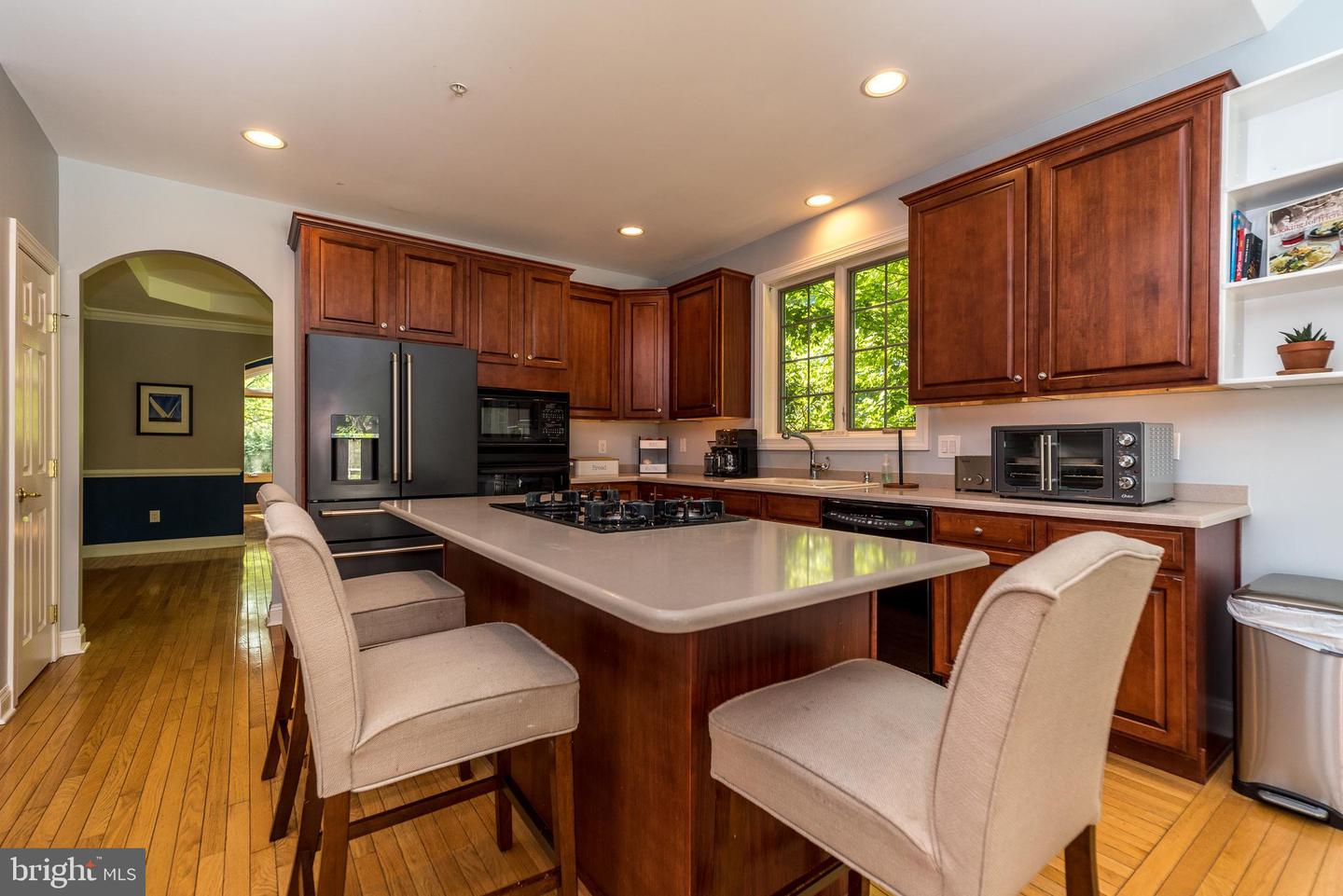 309 Gentry Ln