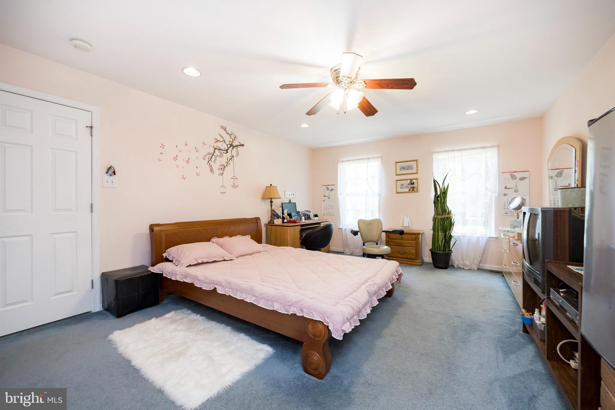 112 Wentworth Dr