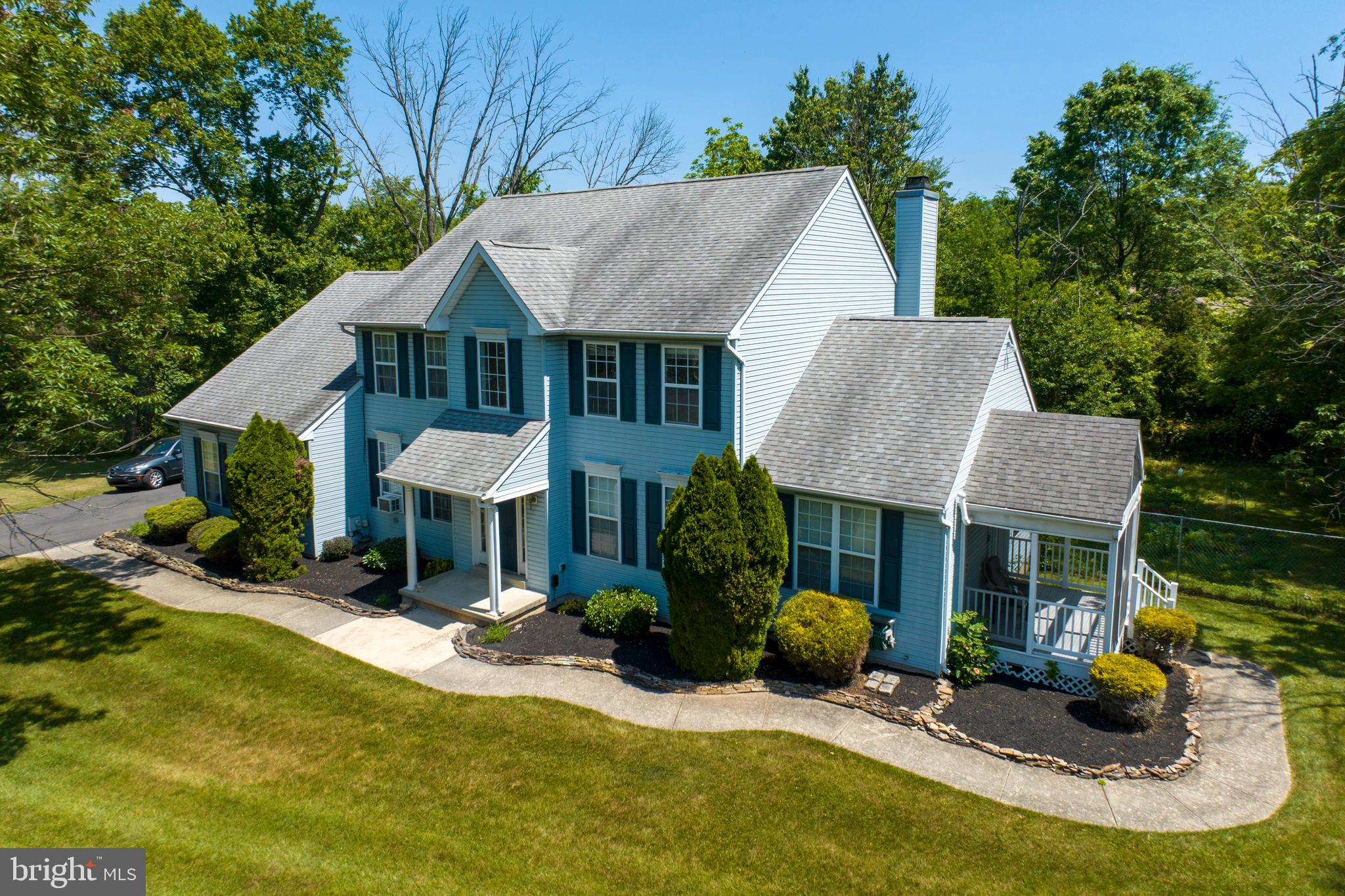 112 Wentworth Dr