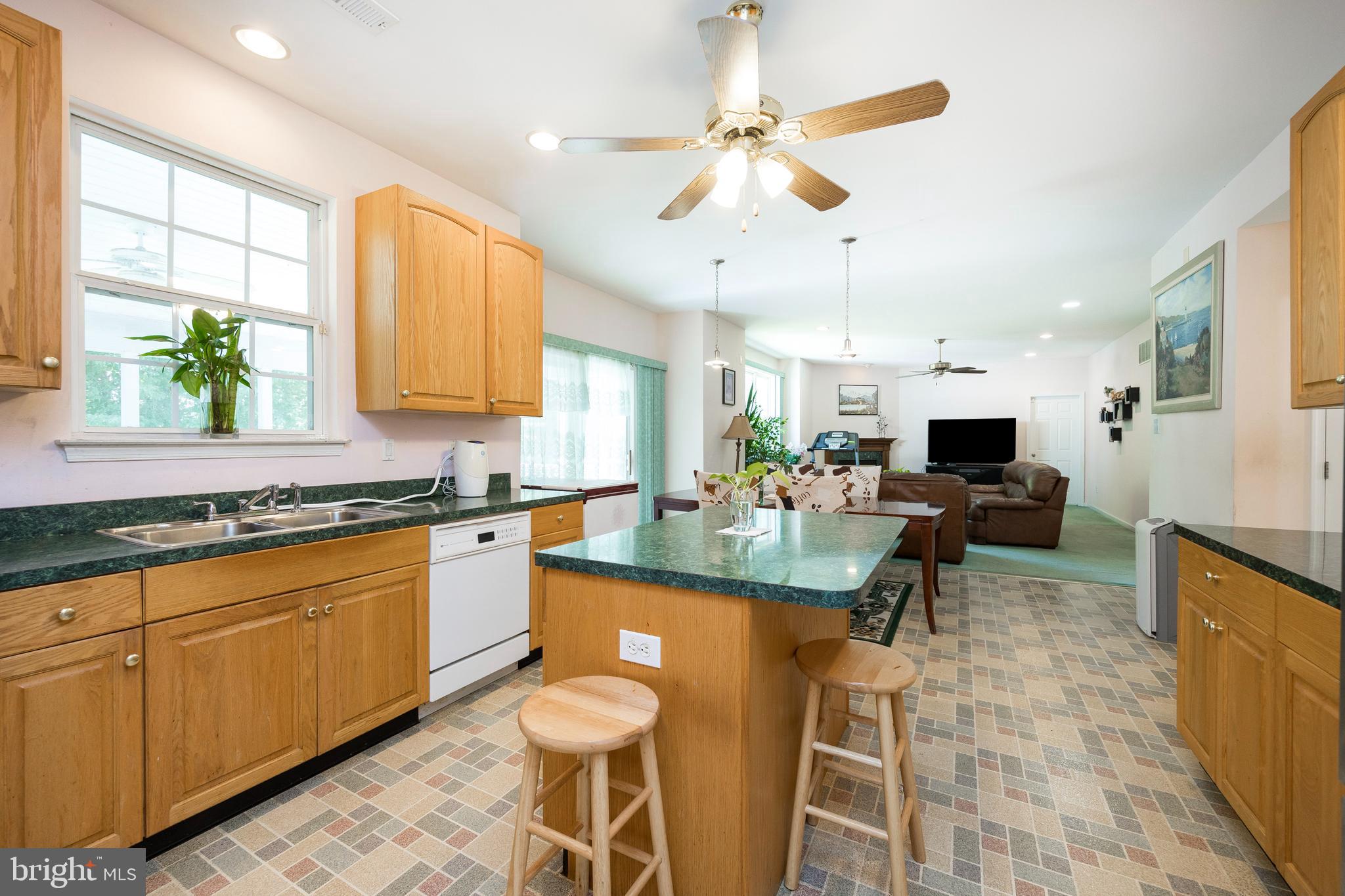 112 Wentworth Dr