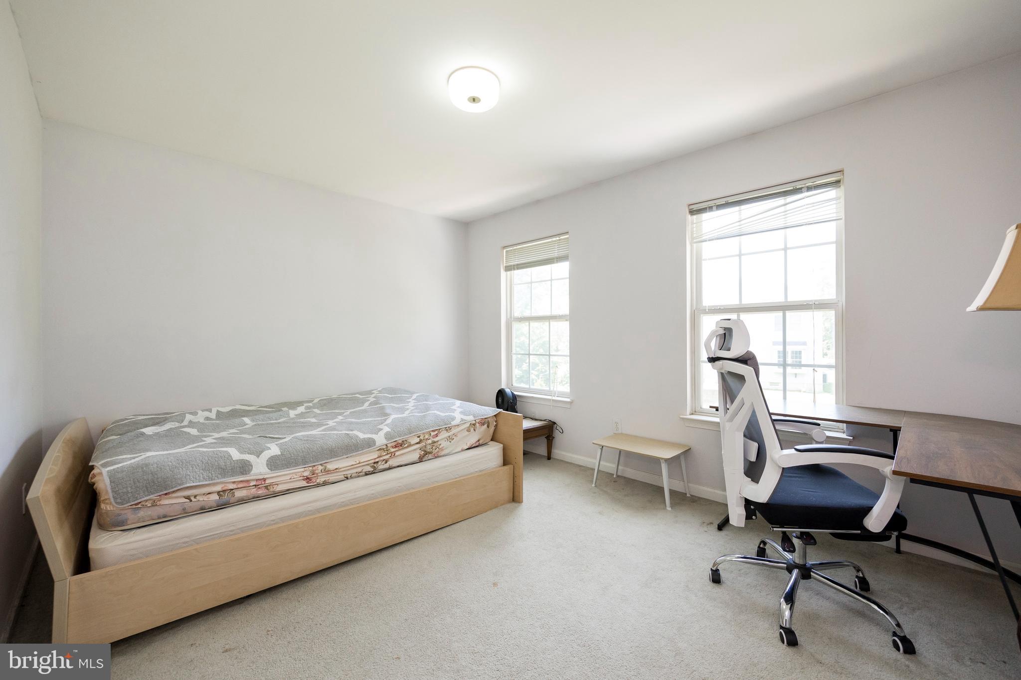 112 Wentworth Dr
