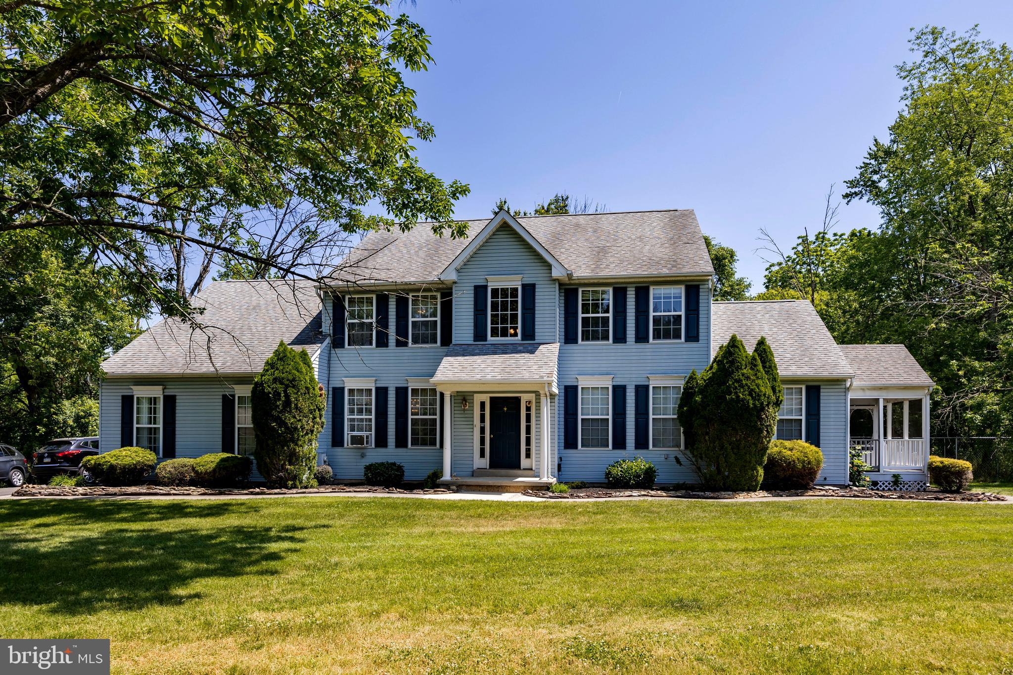 112 Wentworth Dr