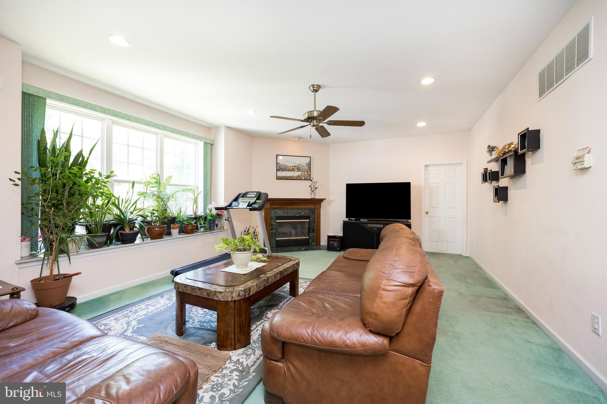112 Wentworth Dr