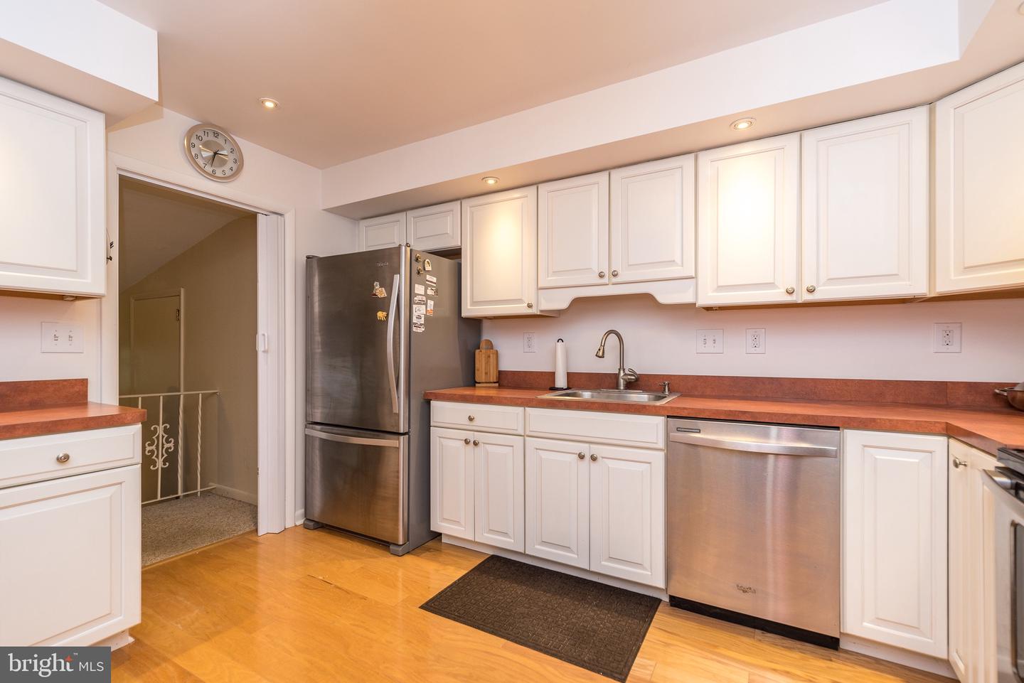 235 Roberts Ave