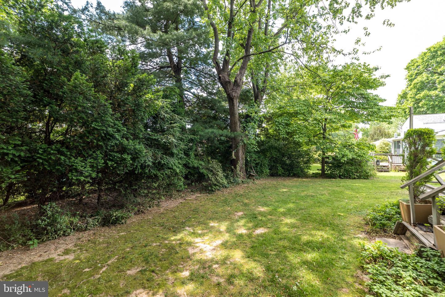 235 Roberts Ave