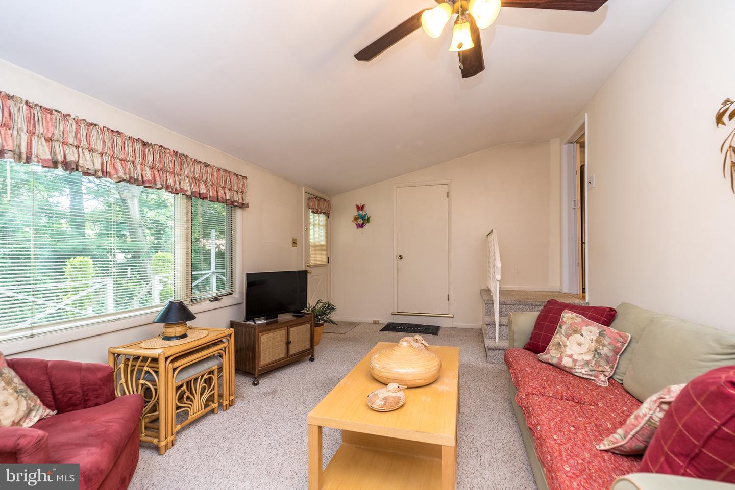 235 Roberts Ave