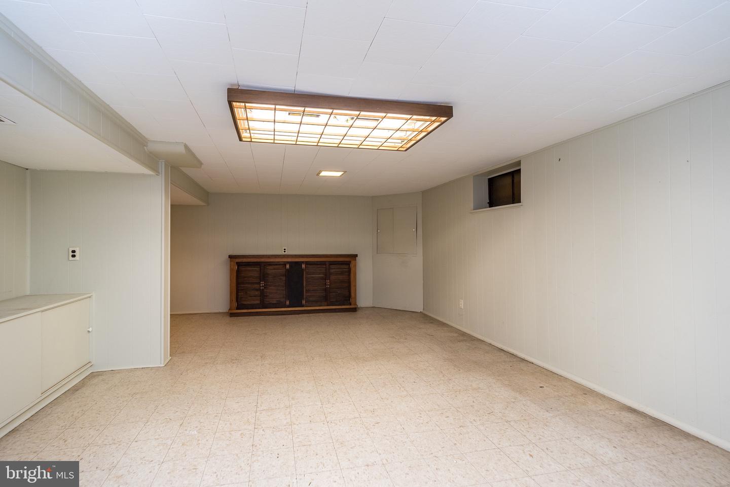235 Roberts Ave
